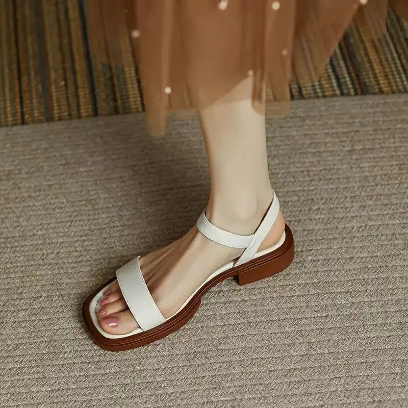 Vivienne – odinės sandalai